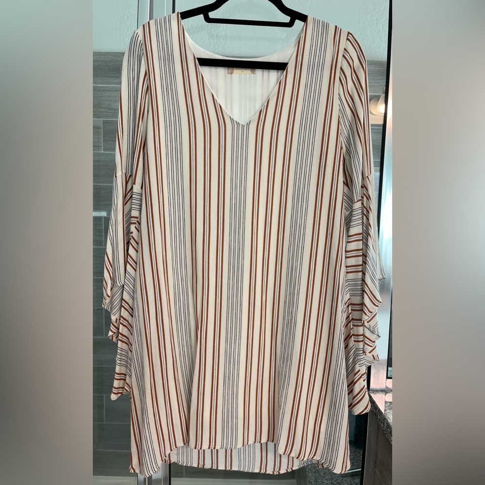 Altar’d State long bell sleeve shift dress. Size Medium